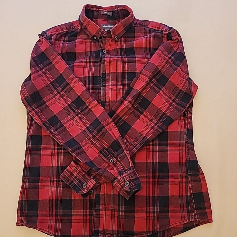 Eddie Bauer Classic Fit Red Black Plaid Mens Flannel Shirt Size Medium